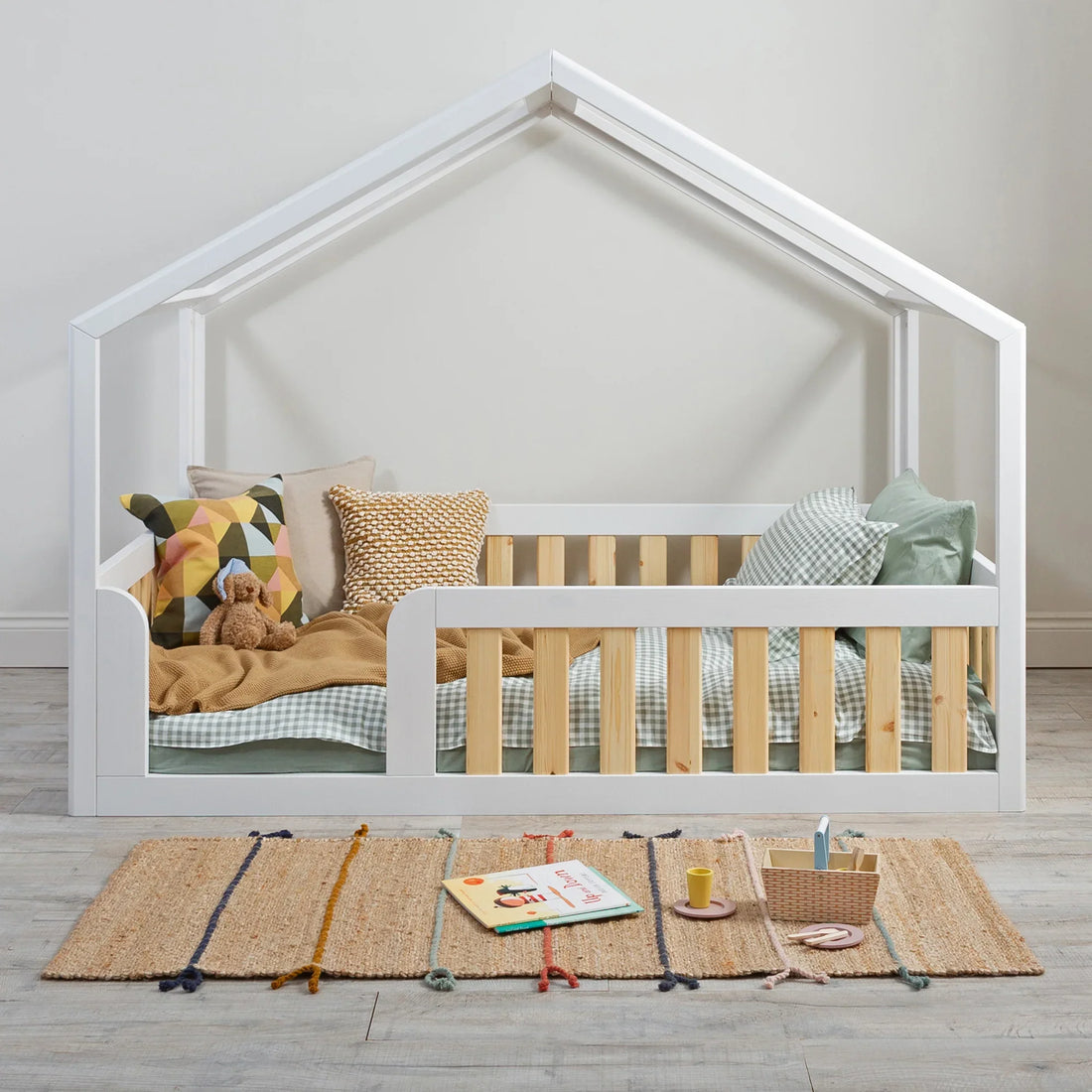 How to create a Montessori toddler bedroom from scratch in the UK